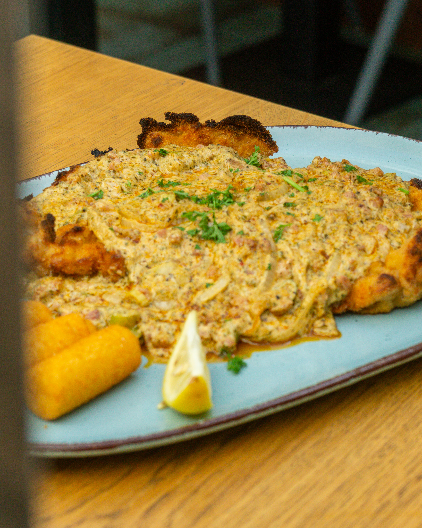 Schnitzel mit Kroketten