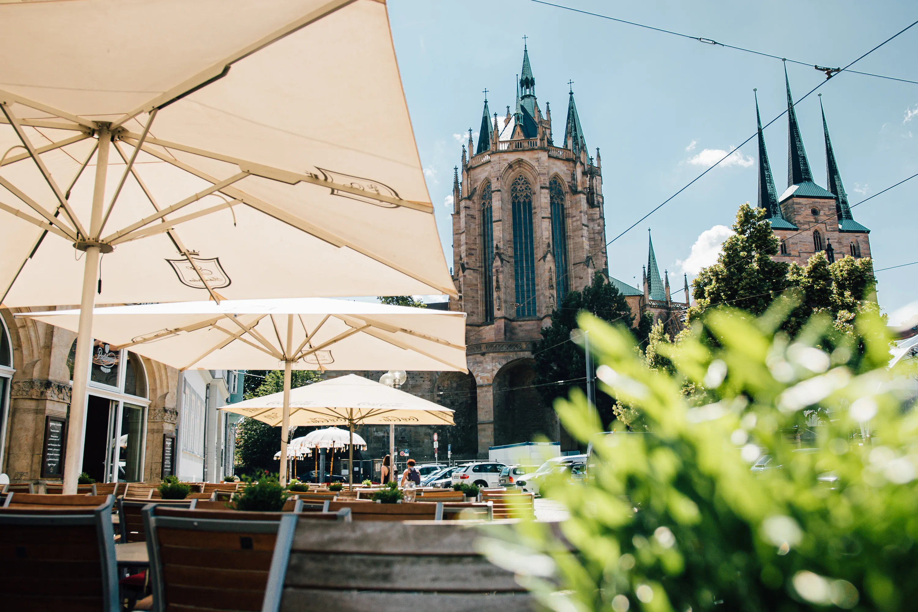 Blick über die Terrasse mit Blick auf den Erfurter Dom
